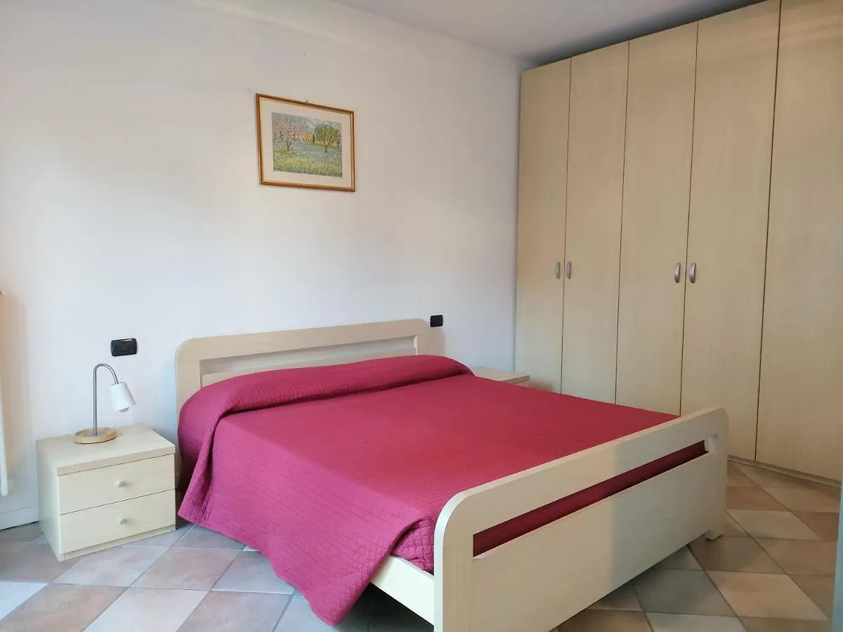 La Casa Di Giovanni Como 0*,  Italia