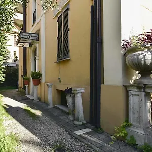 Maru , Roma Italia